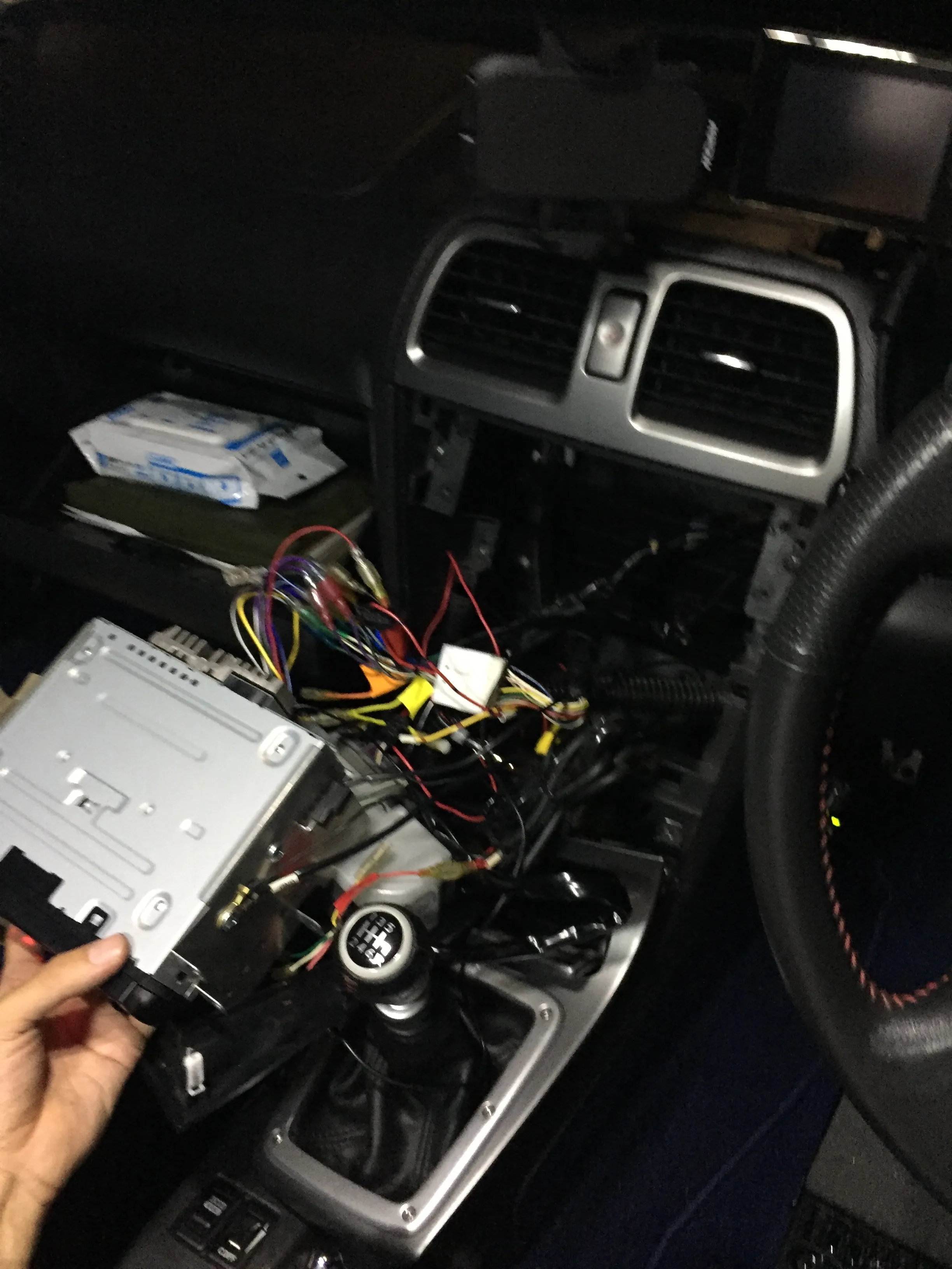 配線おおすぎ。何が何だかわからないけど、全部外す!