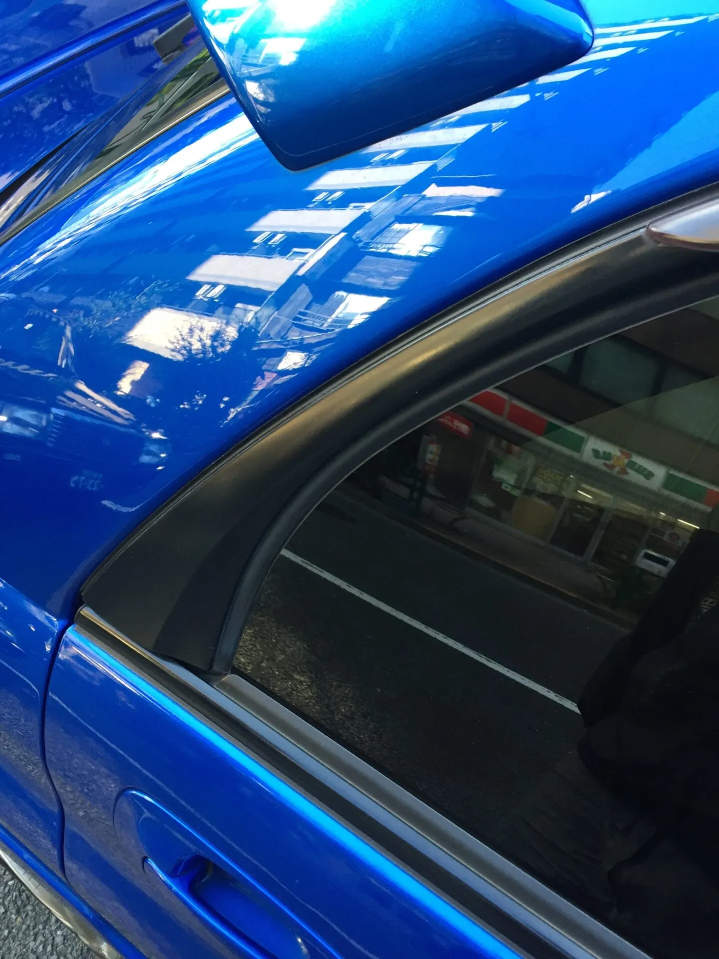 経年劣化した樹脂を新品のように